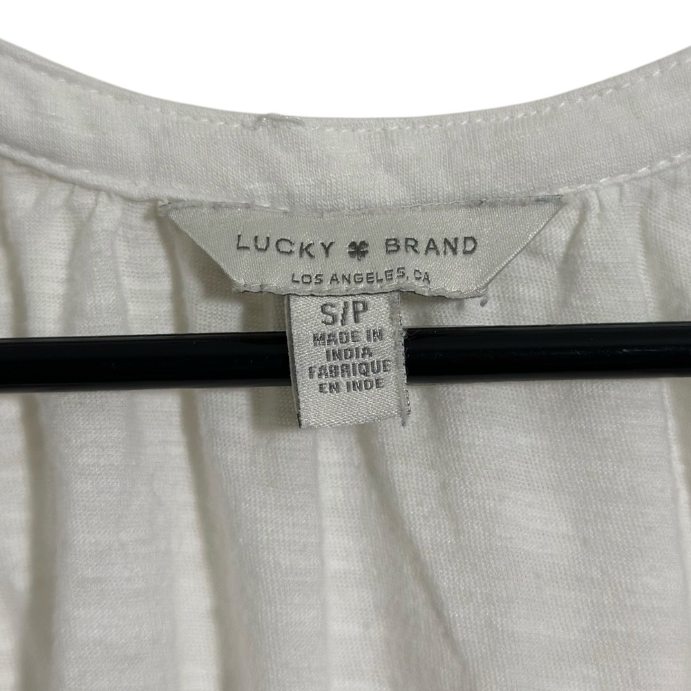 Lucky Brand White Embroidered Boho Split Neck Flutter Sleeve Loose Fit Top Small - Picture 6 of 6